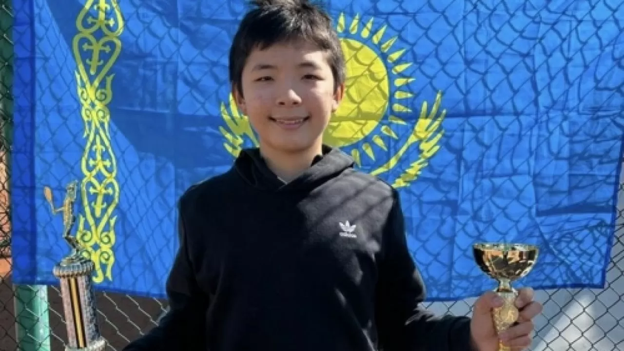 Казахстанец стал лучшим зарубежным теннисистом 2022 года 