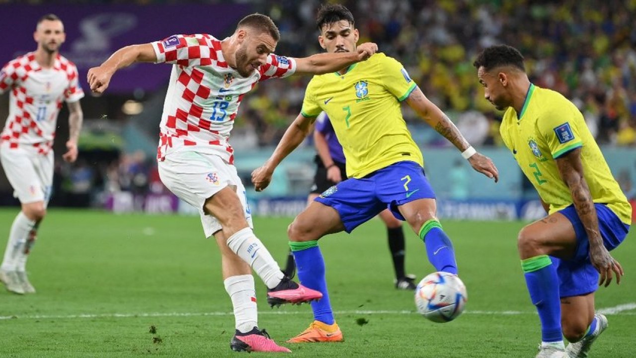 Мир футбола обзор матчей. Бразилия Хорватия 2022. Бразилия Хорватия ЧМ 22. Хорватия ЧМ 2022.