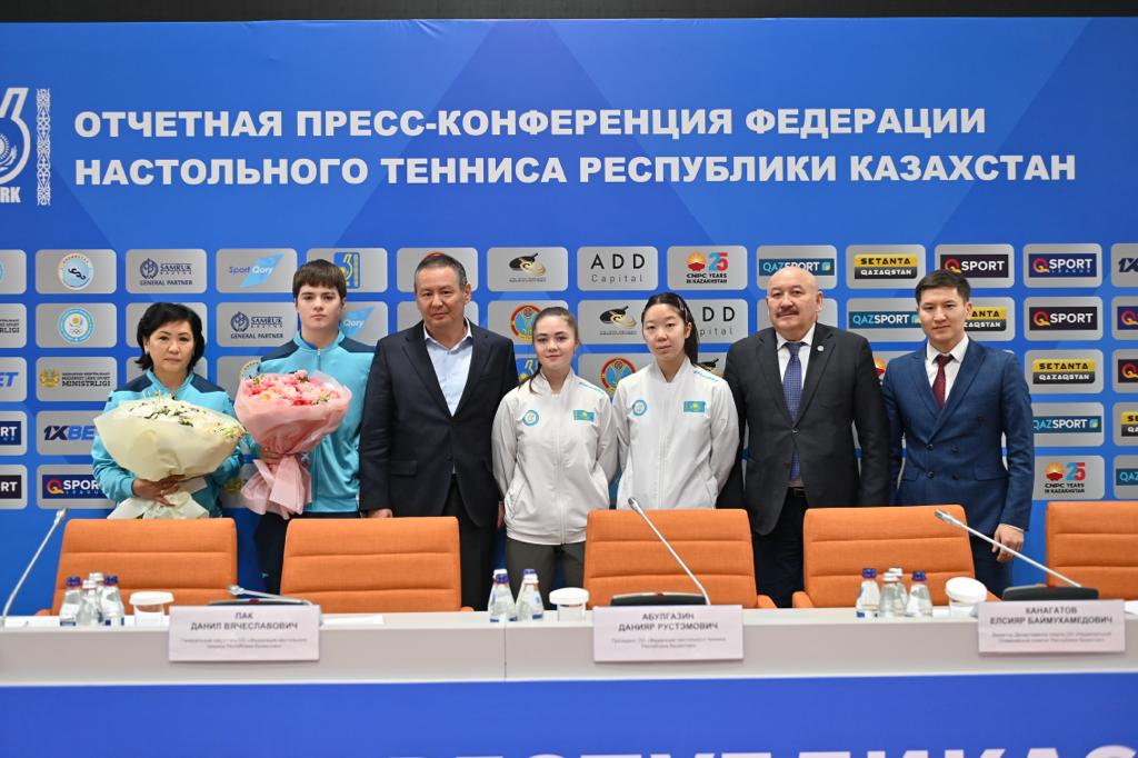 Әлем чемпионы Алан Құрманғалиев үстел теннисі федерациясының жүлдесін алды 