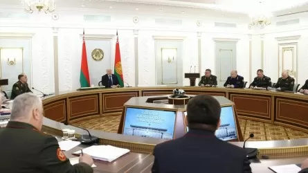Лукашенко Беларусьтегі әскери белсенділіктің себебін түсіндірді