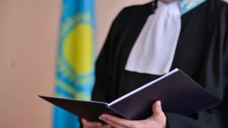 Алматы облысының судьясы алаяқтық жасағаны үшін сотталды