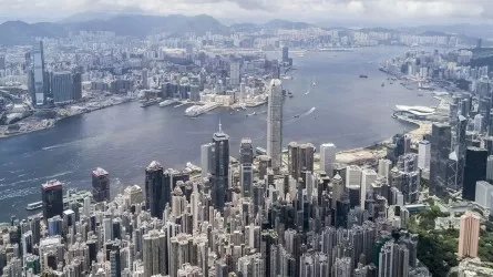 Для туристов отменяют обязательное тестирование на COVID-19 в Гонконге 