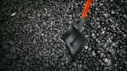 ЧП на ТЭЦ в Семее: за день вручную было подано более 20 тонн угля