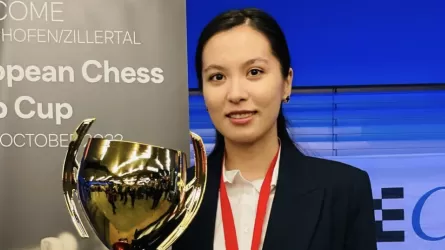 Токаев поздравил Динару Садуакасову с серебром чемпионата мира по шахматам