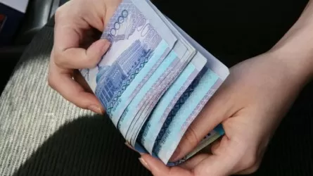 На 8 млн тенге обманула сельчан мошенница в Туркестане