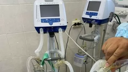 Балқаш орталық ауруханасына үш жаңа ӨЖЖ аппараты сыйға тартылды