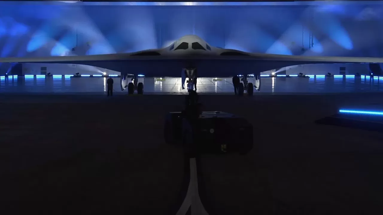 США представили первый в мире бомбардировщик 6-го поколения