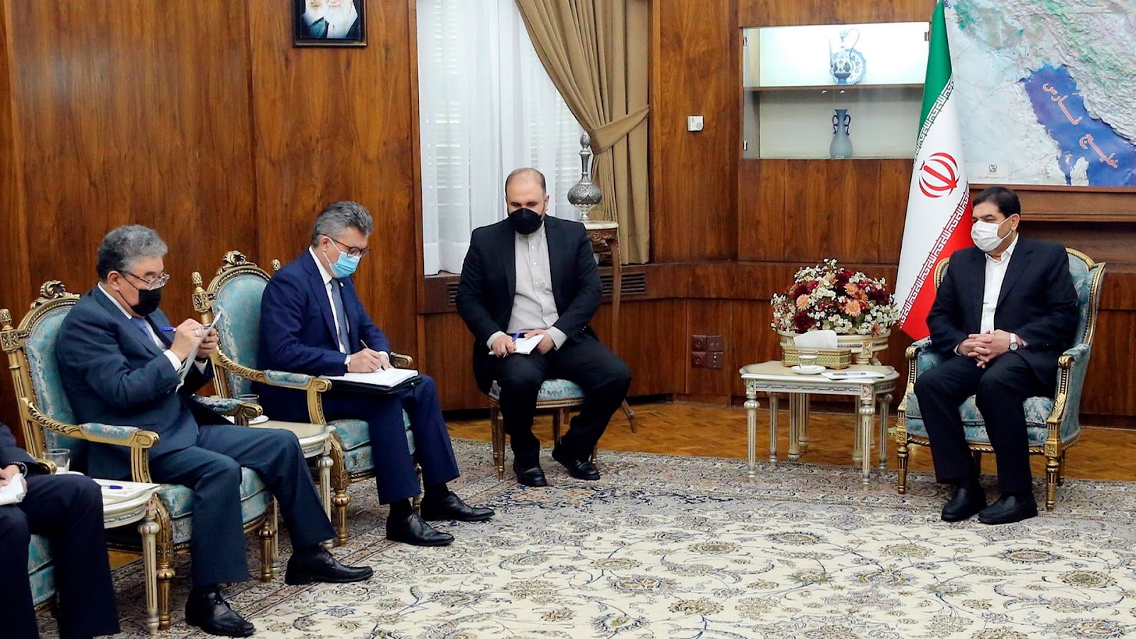 Бахыт Султанов в Тегеране провел переговоры с первым вице-президентом Ирана