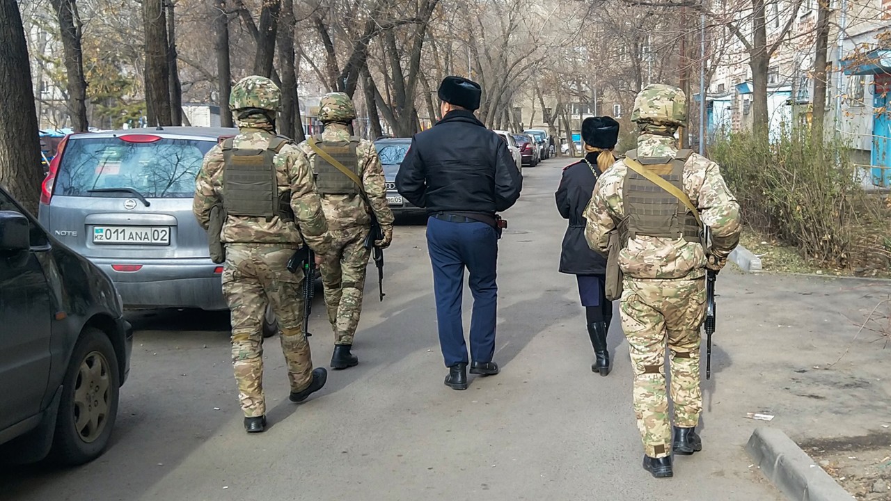 ЧП в Казахстане: следствие изучает версию блокировки силовиков по приказу сверху