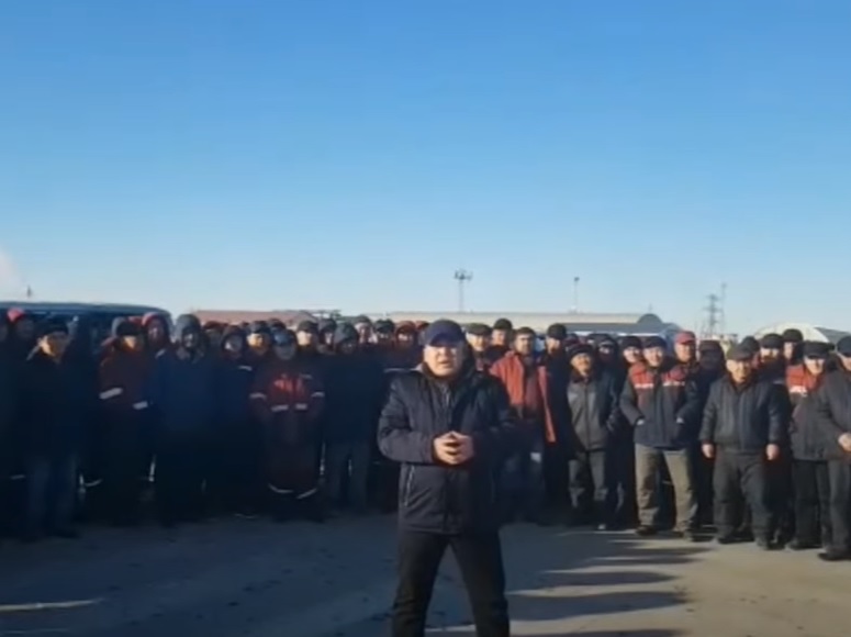 Работники жанаозенского предприятия "Бургылау" записали видеообращение к президенту Казахстана