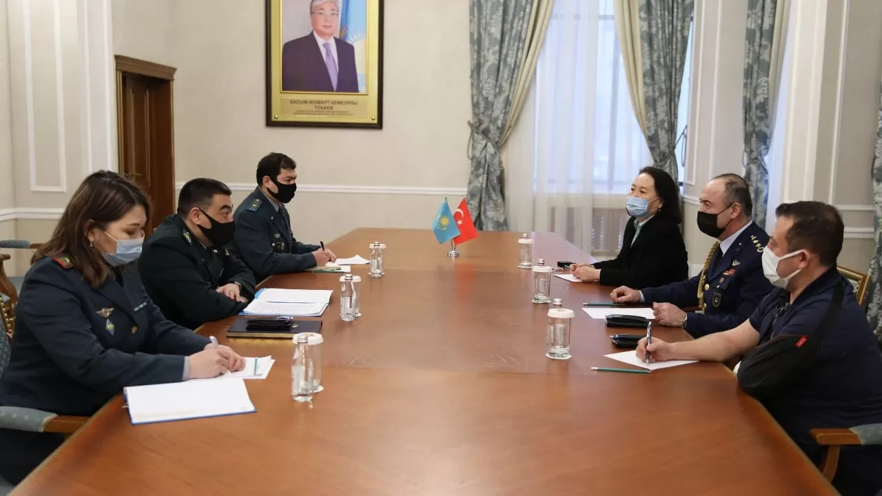 Казахстан и Турция обсудили перспективы военного сотрудничества