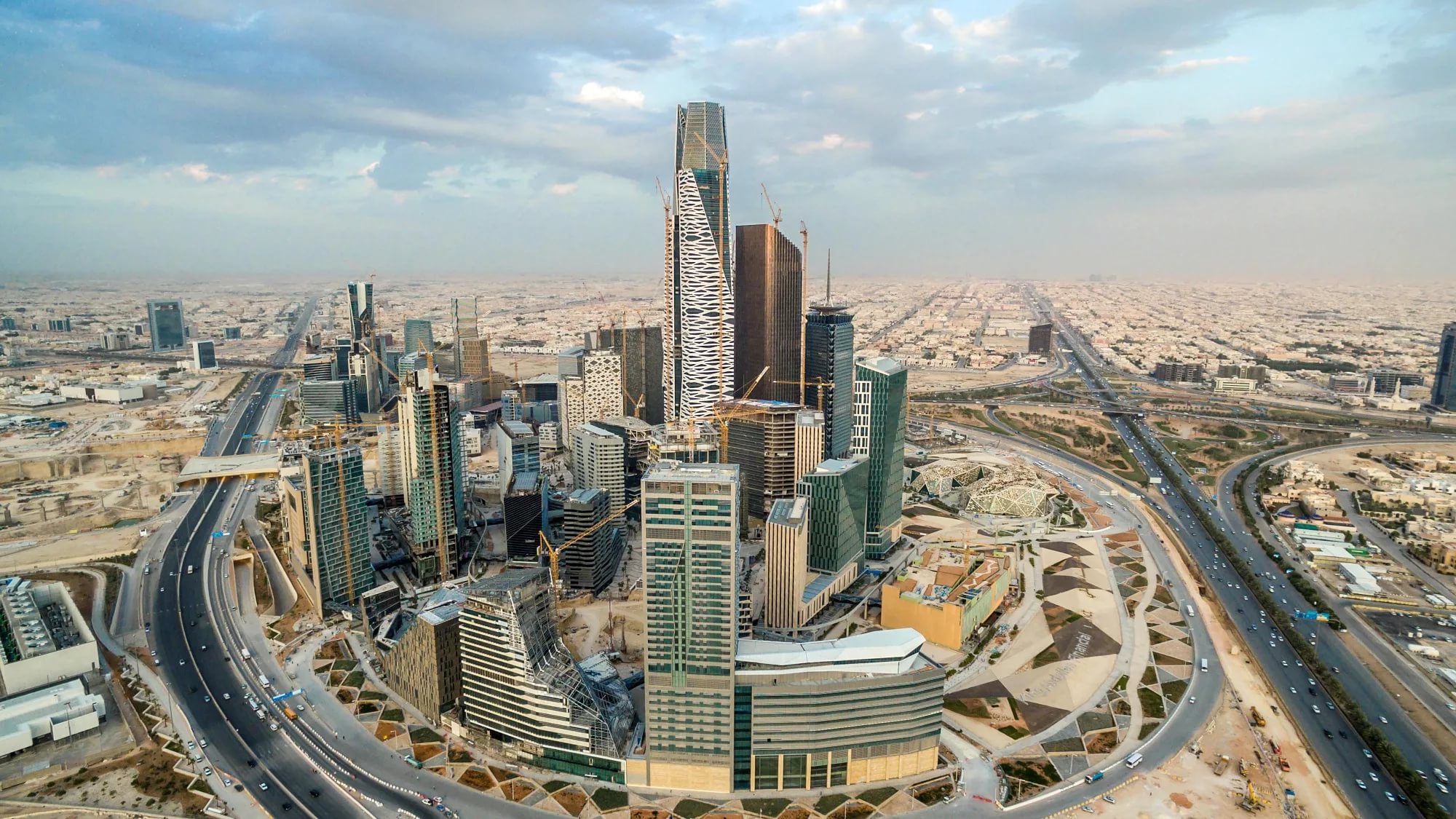 Власти Саудовской Аравии перевели из Saudi Aramco $80 млрд в виде акций в суверенный фонд