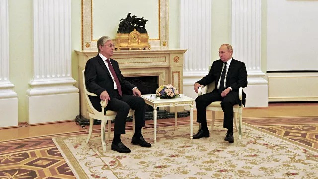 Путин: Қазақстан қазіргі биліктің арқасында нық тұр 