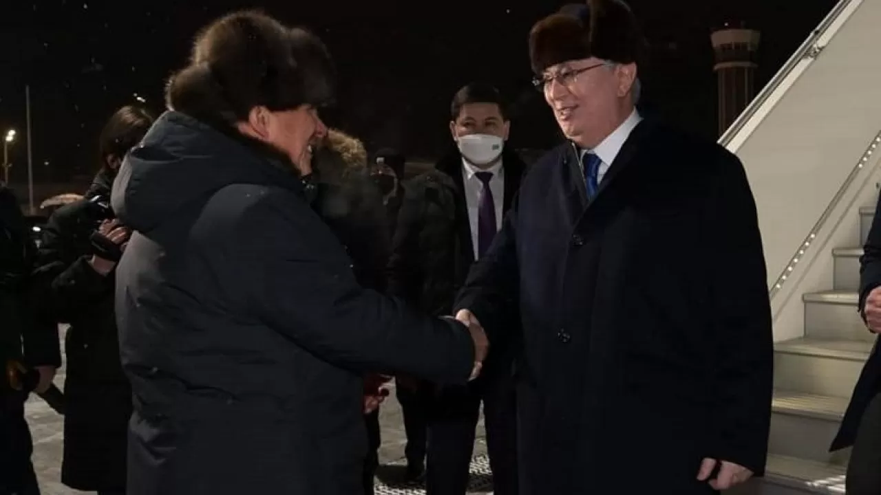 Президент Казахстана прибыл в Казань  