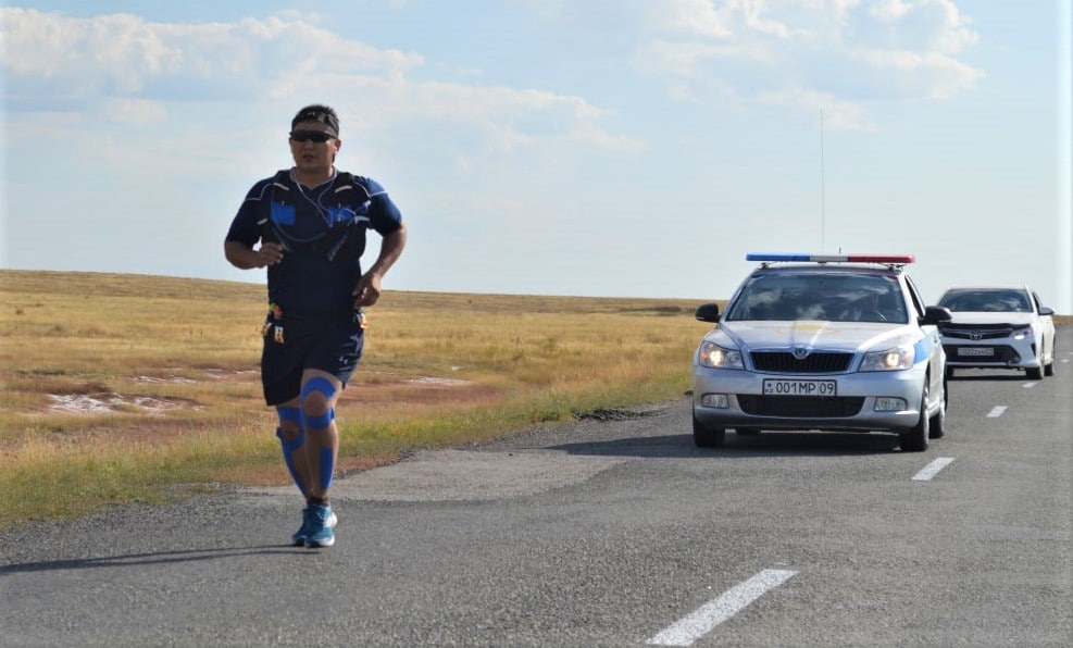 Казахстанский офицер планирует пробежать ультрамарафон в 440 километров