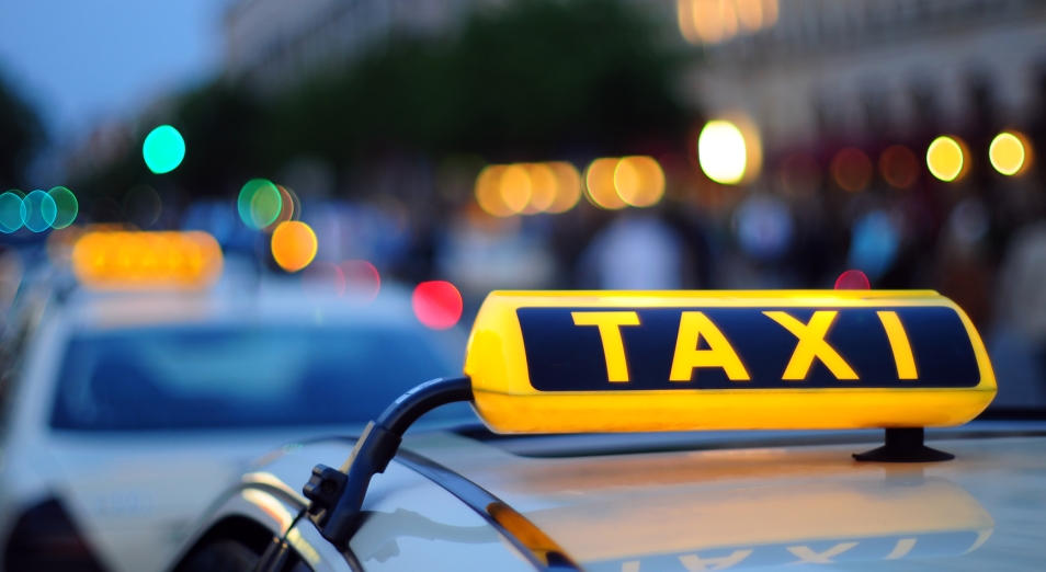 Сельские таксисты из Костанайской области почти вдвое снизили цены на свои услуги