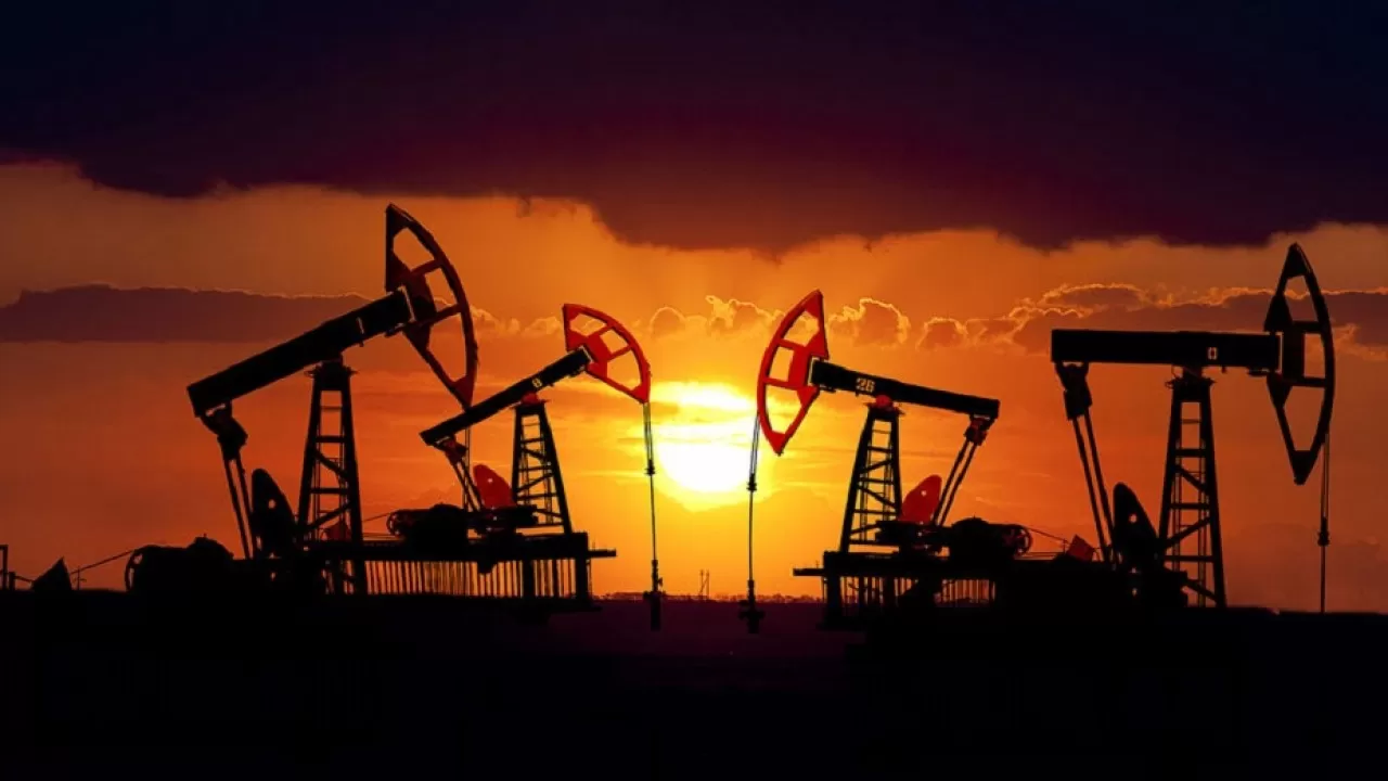 Увеличение спроса и неустойчивость предложения толкают цены на нефть вверх
