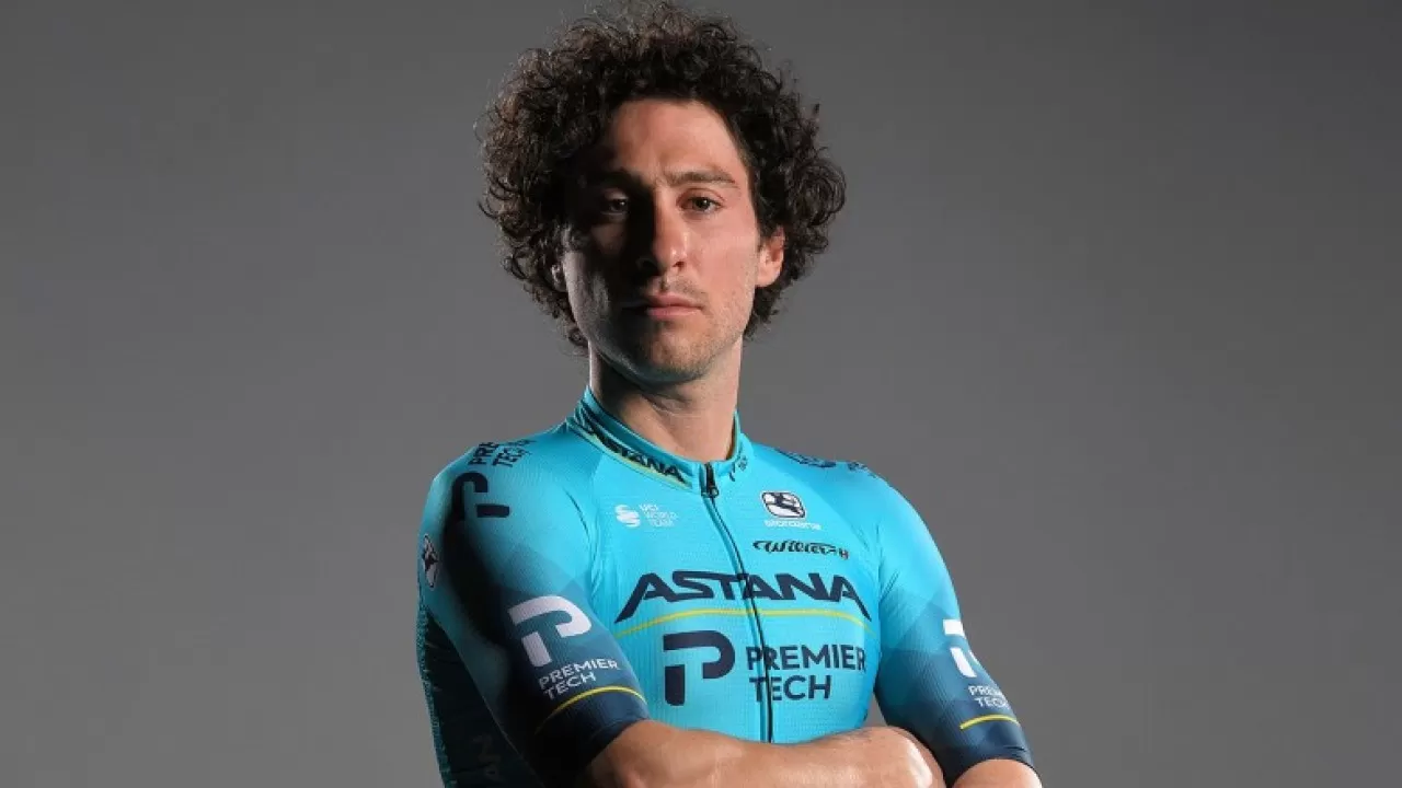 Почему два велогонщика Astana Qazaqstan Team снялись с "Вуэльты Валенсии"