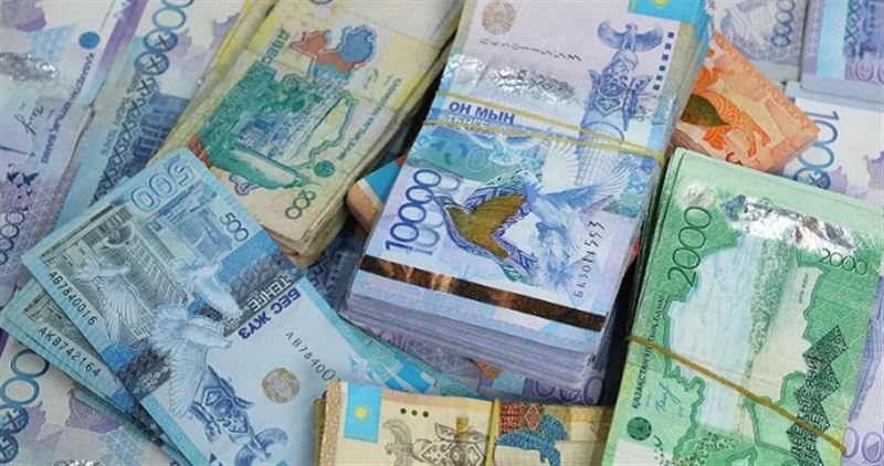 Токаев: Зарплата порядка 1 млн казахстанцев не доходит до 36 тысяч тенге
