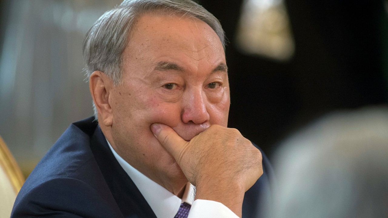 Назарбаевтың өкілетін қысқартуды мәжіліс депутаттары да қолдады 