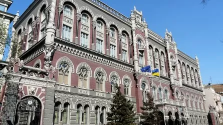 Нацбанк Украины запретил снятие со счетов наличной иностранной валюты 