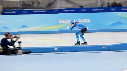 Надежда Морозова выступила в финале масс-старта по конькобежному спорту в Пекине