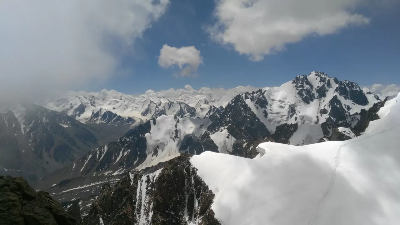 Алматинцам на заметку – лавины в горах