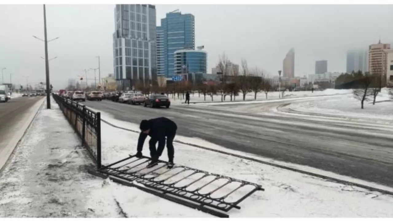 В Нур-Султане работает оперативный штаб по устранению последствий непогоды 