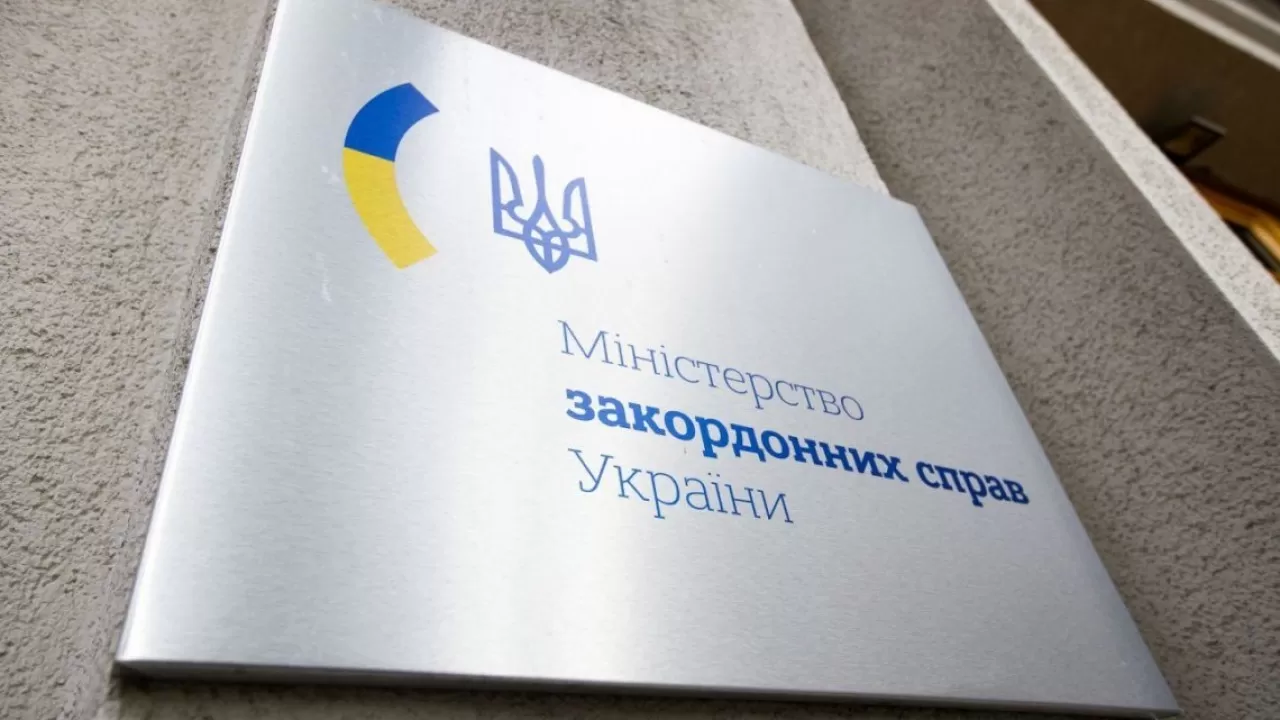 Зеленский отменил визы для иностранцев, желающих воевать в Украине