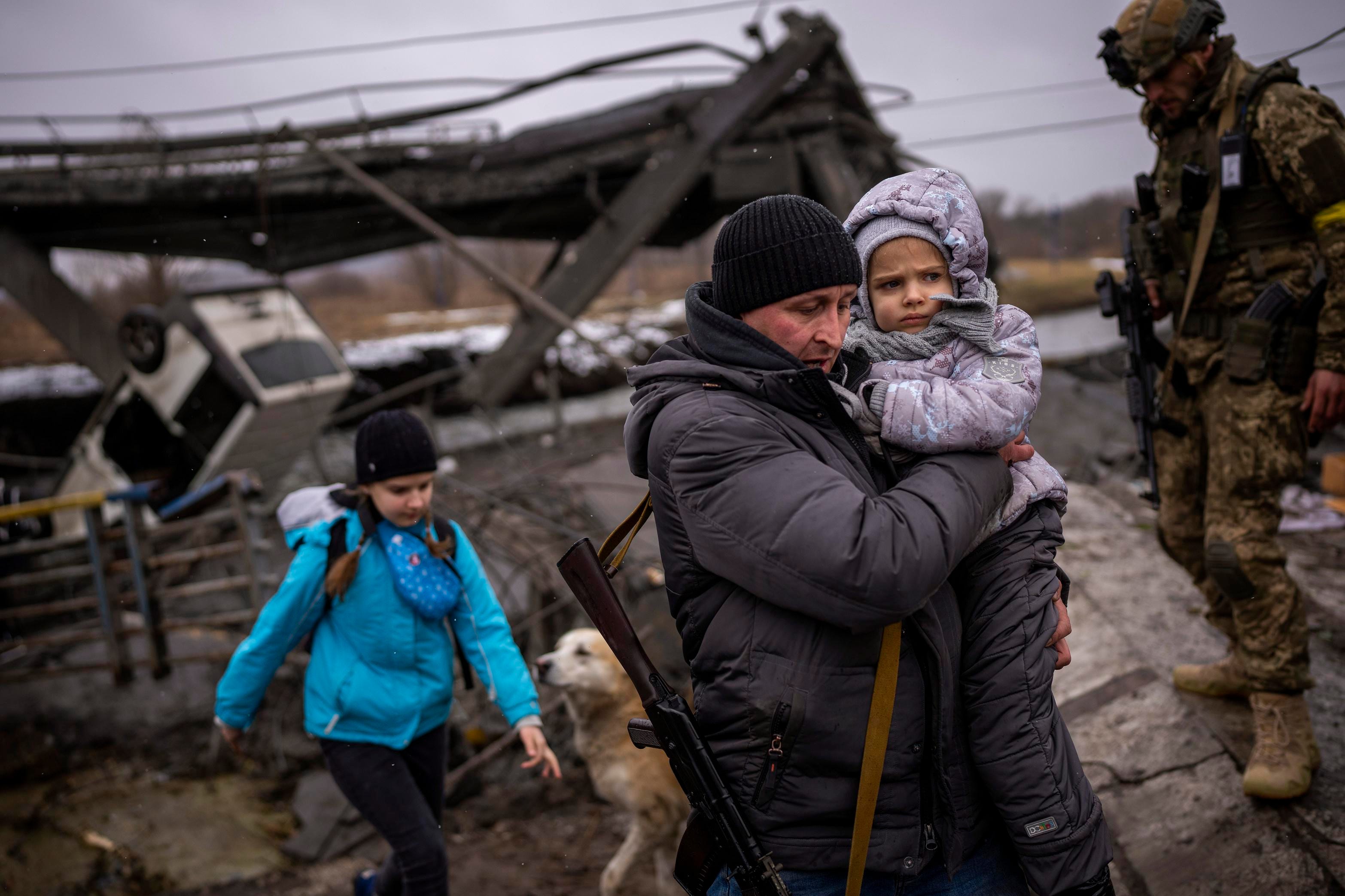 Украинада 12 миллионға тарта адам қауіпті аймақта қалуға мәжбүр 