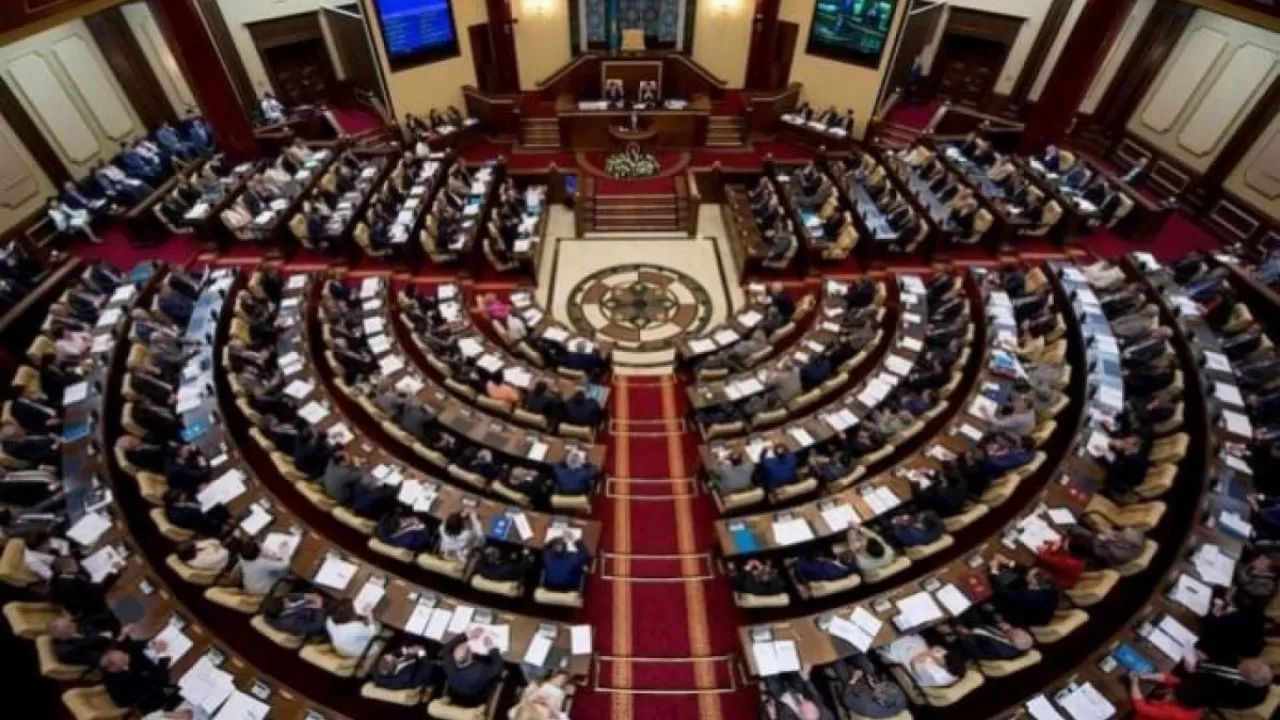 Кошанов созвал совместное заседание  палат парламента
