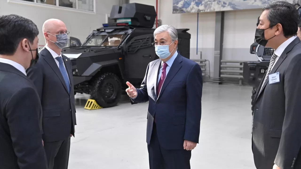 President Tokayev Visits Kazakhstan’s Paramount Engineering Facility