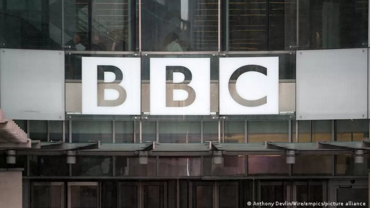 BBC возобновляет работу в России 