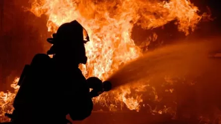 Пять человек погибли при пожаре в Петропавловске