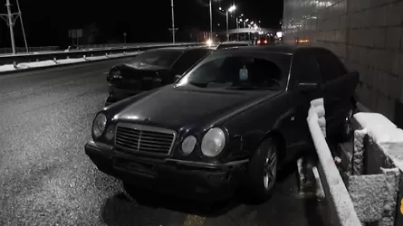 Более 10 машин столкнулись на ВОАД в Алматы – видео