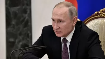 Путин «дос емес» елдерге мұнайды тек рубльмен сататынын мәлімдеді