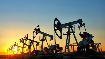 Нефть продолжает дорожать после подъема до максимума с 8 марта