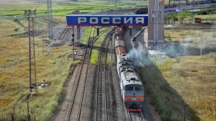 Отправленные в РК 20 вагонов с сахаром развернули обратно в Россию