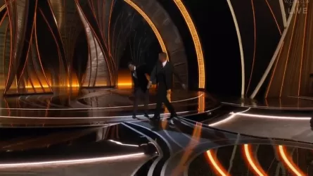 Уилл Смит врезал комику Крису Року на церемонии "Оскар" – видео