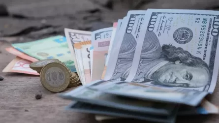 Сколько стоит доллар в обменниках Казахстана 27 марта