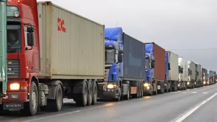 Еліміздің 1,5 мыңға жуық жүк вагоны Украина аумағында қалып отыр – ИИДМ