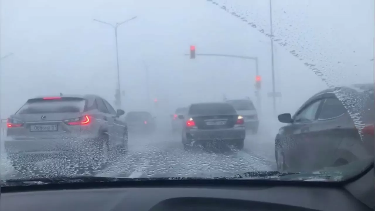 В ВКО объявлено штормовое предупреждение