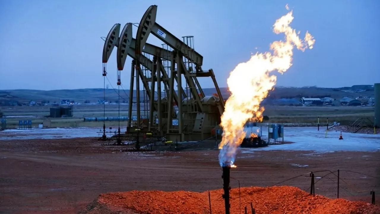 Нефть и газ в четверг дорожали до 1,5%
