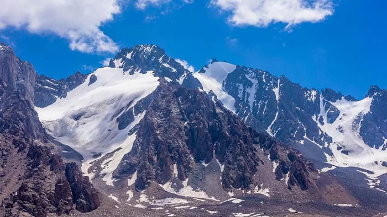 В Алматы рекомендуют воздержаться от походов в горы