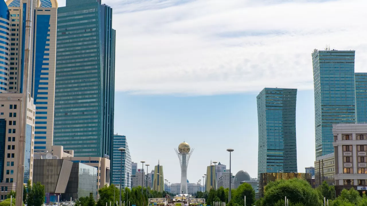 "Вторая республика" для Казахстана: политическое ноу-хау сохранения прежней политической системы или новые горизонты развития?