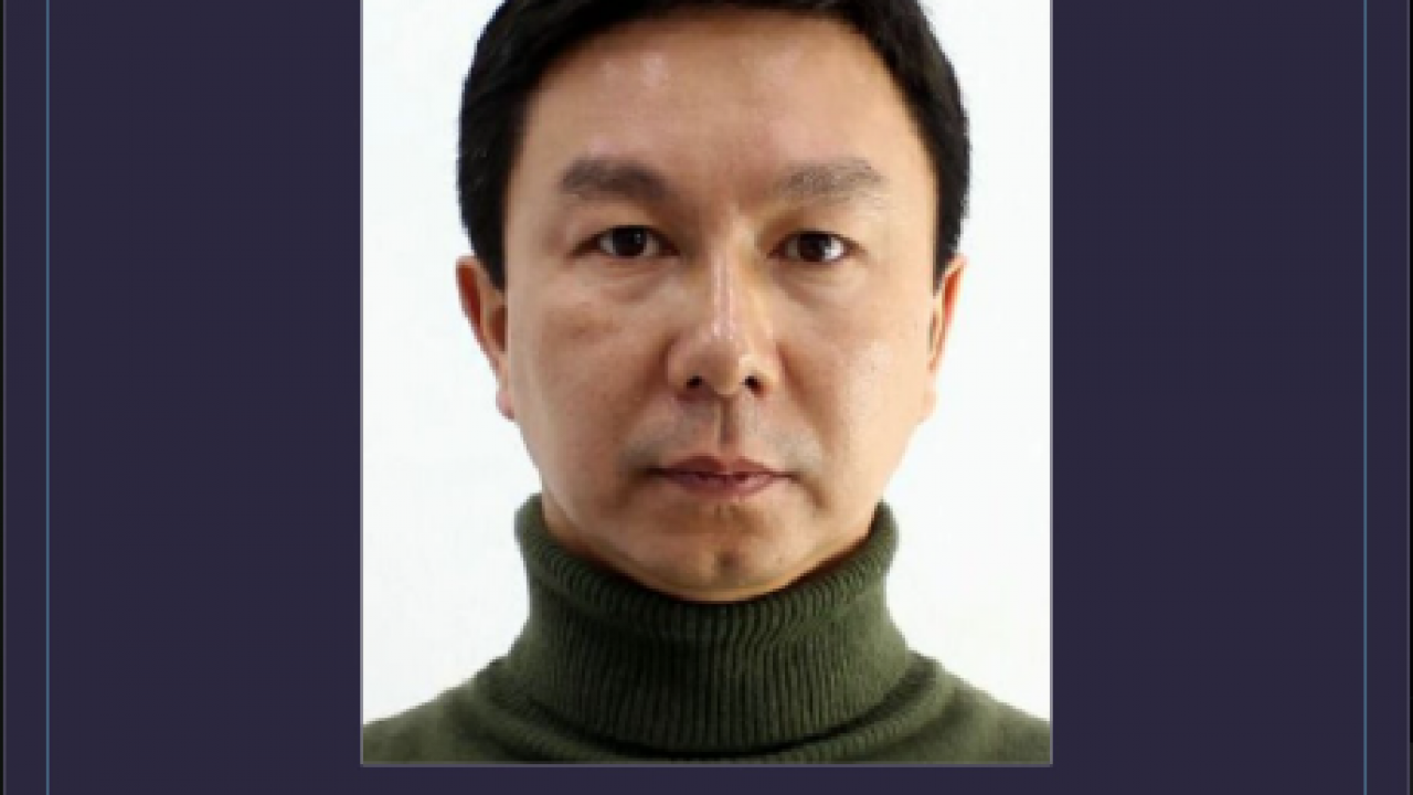 Қоғамдық орындарда қос ену порно