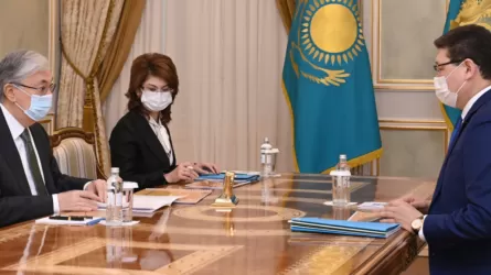 Токаев принял своего бывшего пресс-секретаря