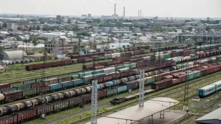 В Нур-Султане временно закроют железнодорожный переезд  