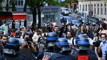 МВД Франции насчитало на акциях против кандидатов в президенты 23 тыс. человек 