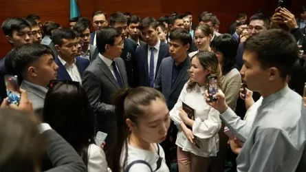 Волонтерство казахстанских студентов предлагается стимулировать финансово